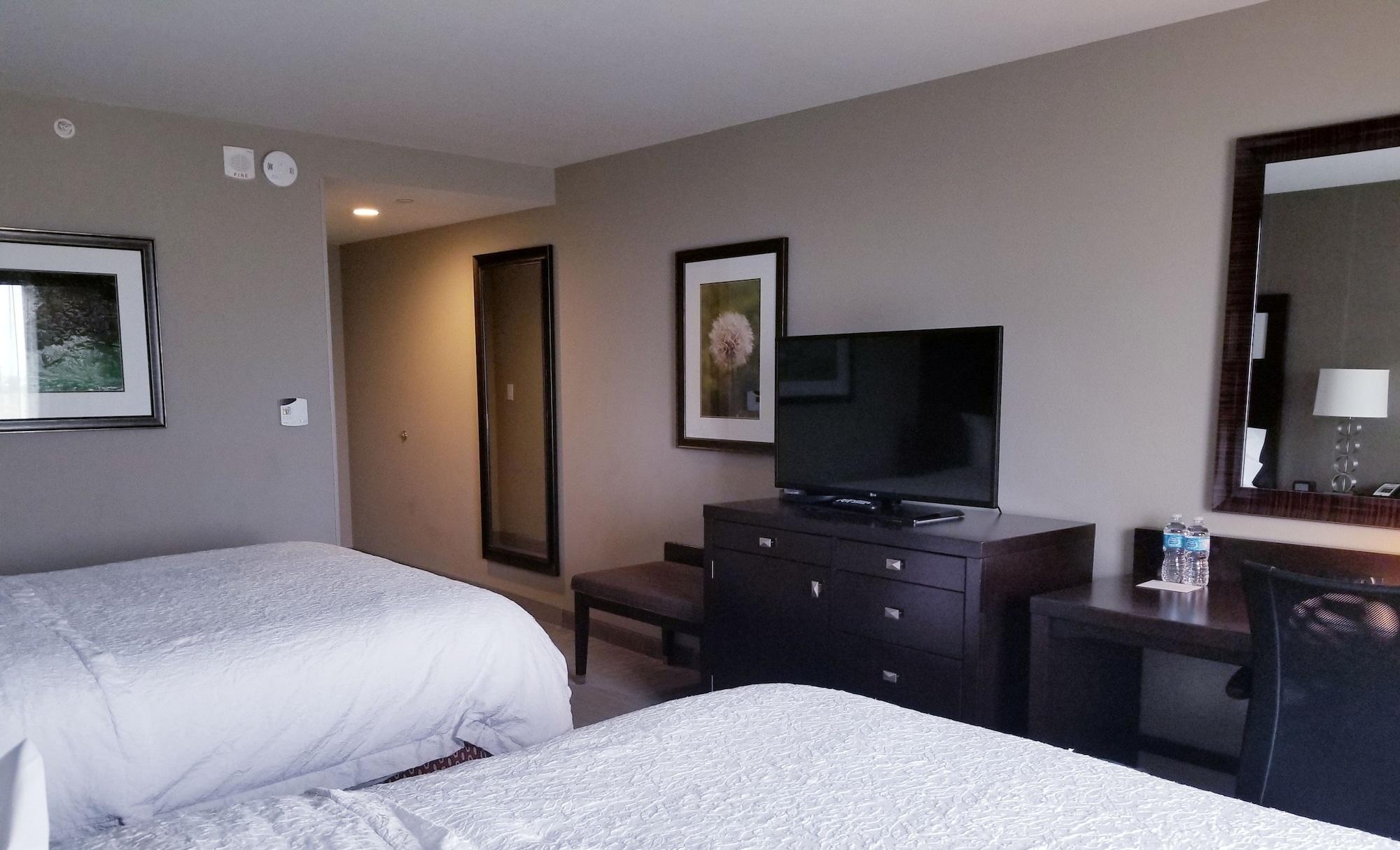 Hampton Inn By Hilton Calgary Airport North Екстер'єр фото